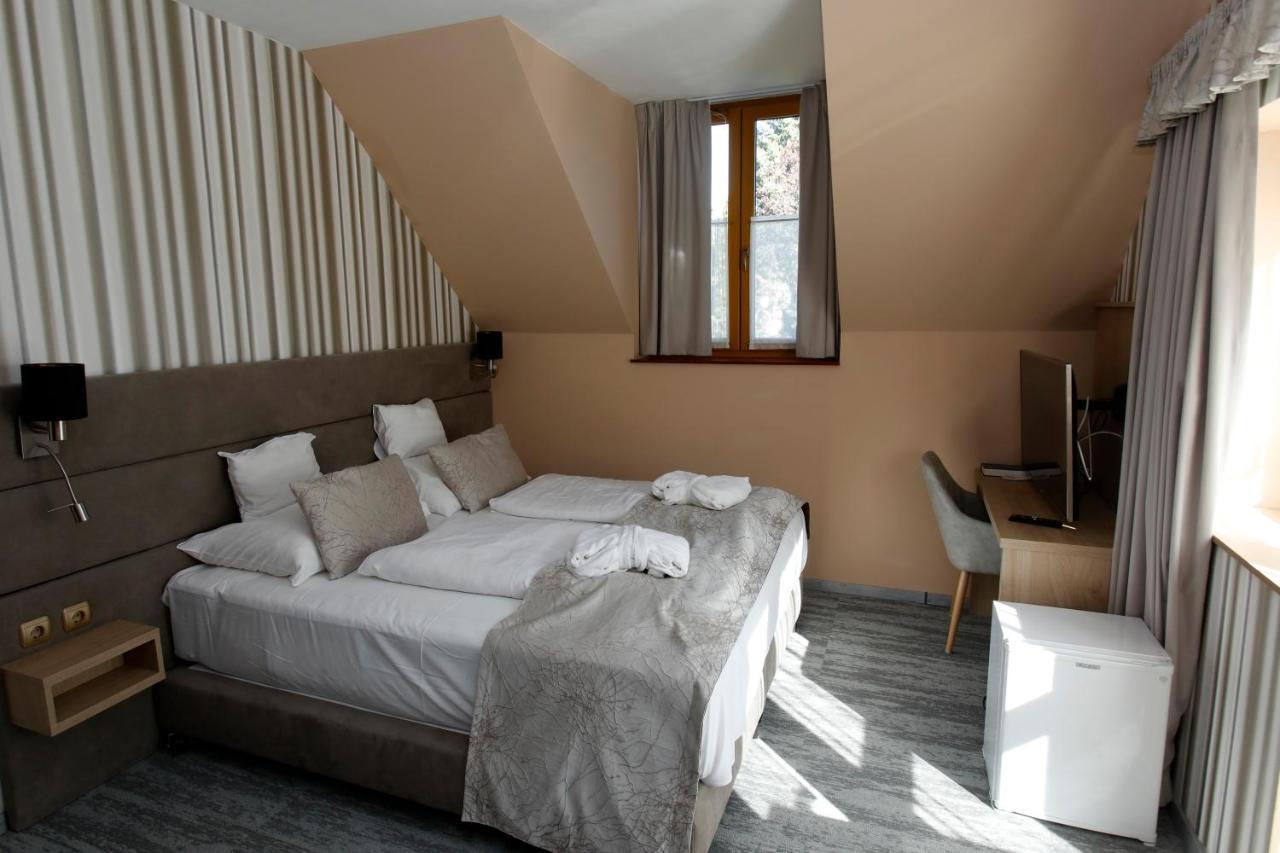 Wellness Hotel Laroba Alsóörs Buitenkant foto