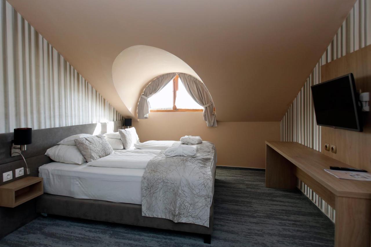 Wellness Hotel Laroba Alsóörs Buitenkant foto