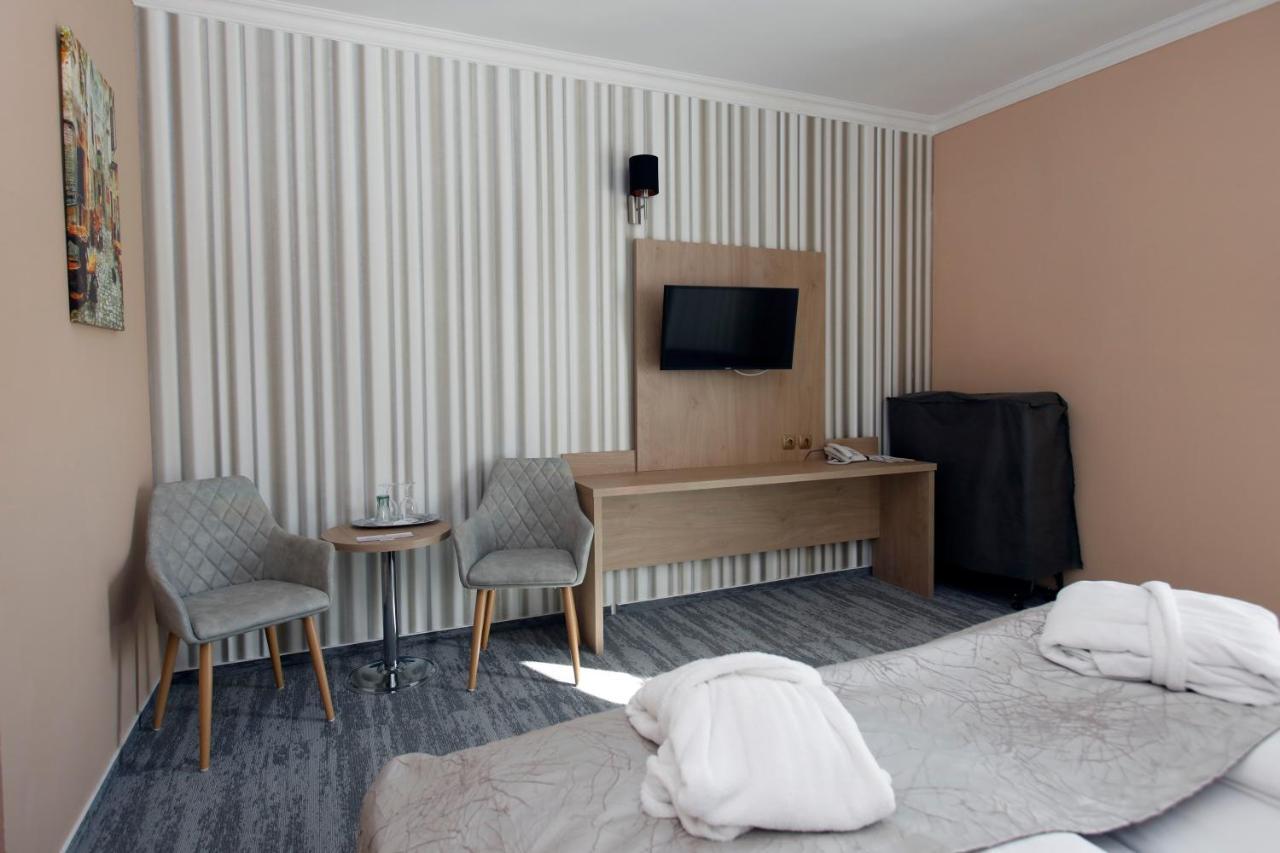 Wellness Hotel Laroba Alsóörs Buitenkant foto
