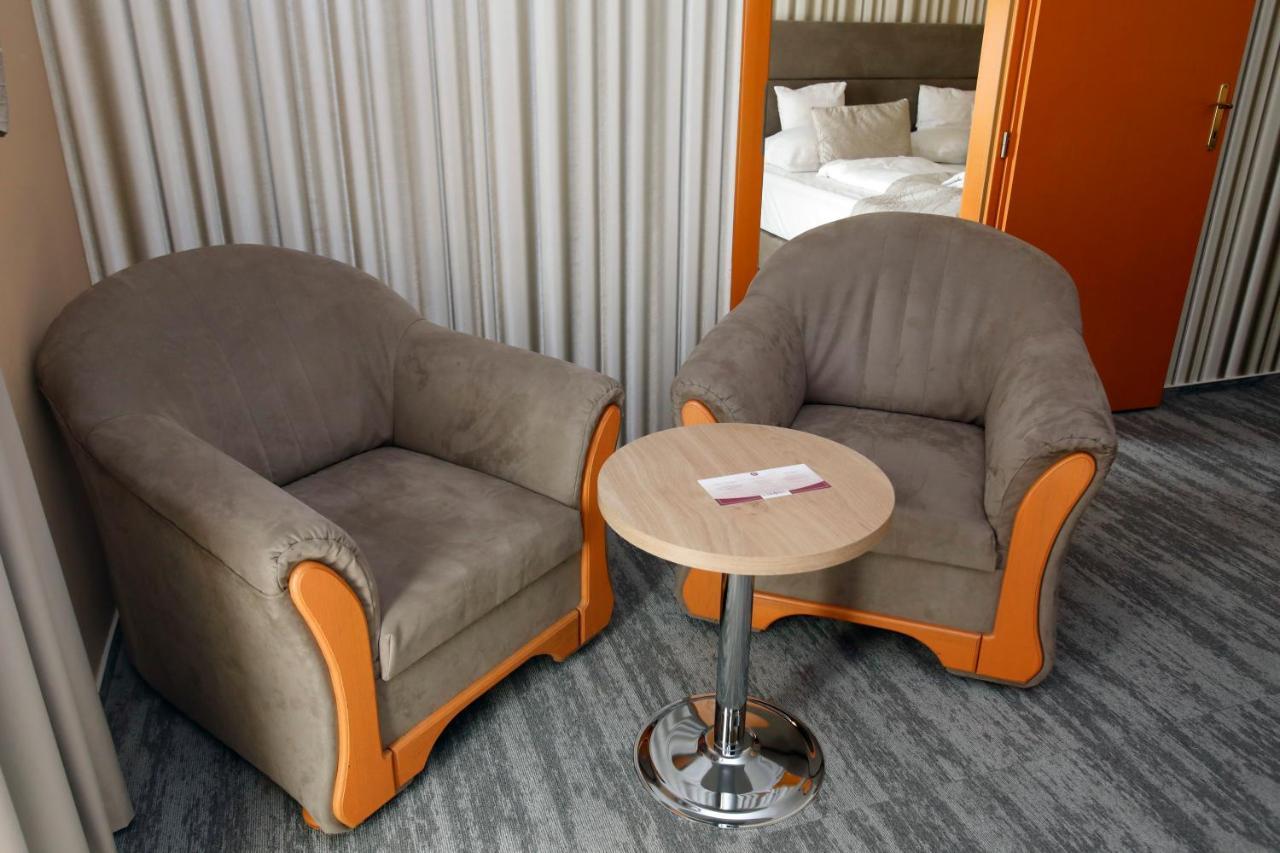 Wellness Hotel Laroba Alsóörs Buitenkant foto