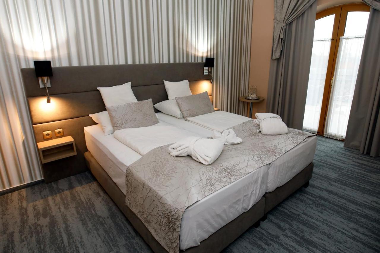 Wellness Hotel Laroba Alsóörs Buitenkant foto