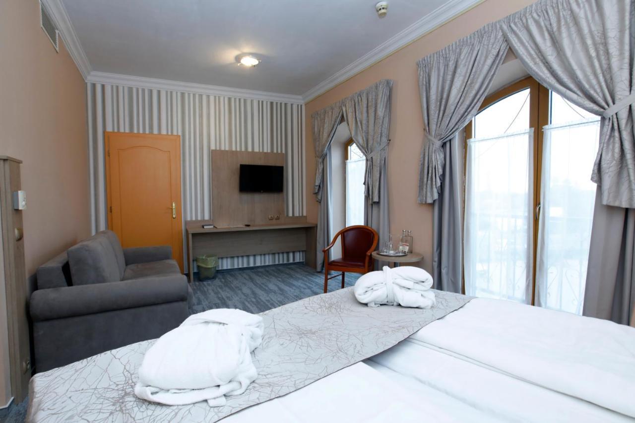 Wellness Hotel Laroba Alsóörs Buitenkant foto